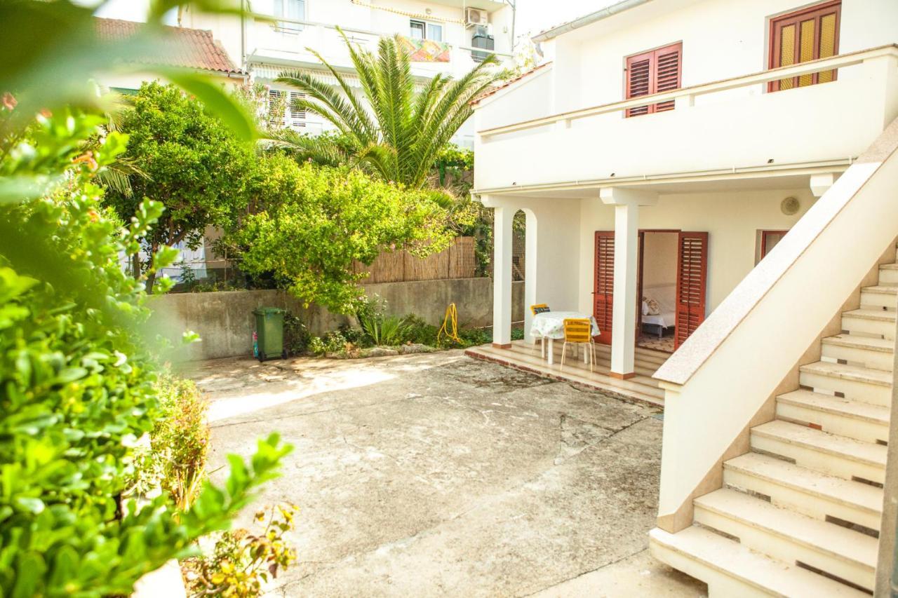 Apartments Alma Новалья Экстерьер фото