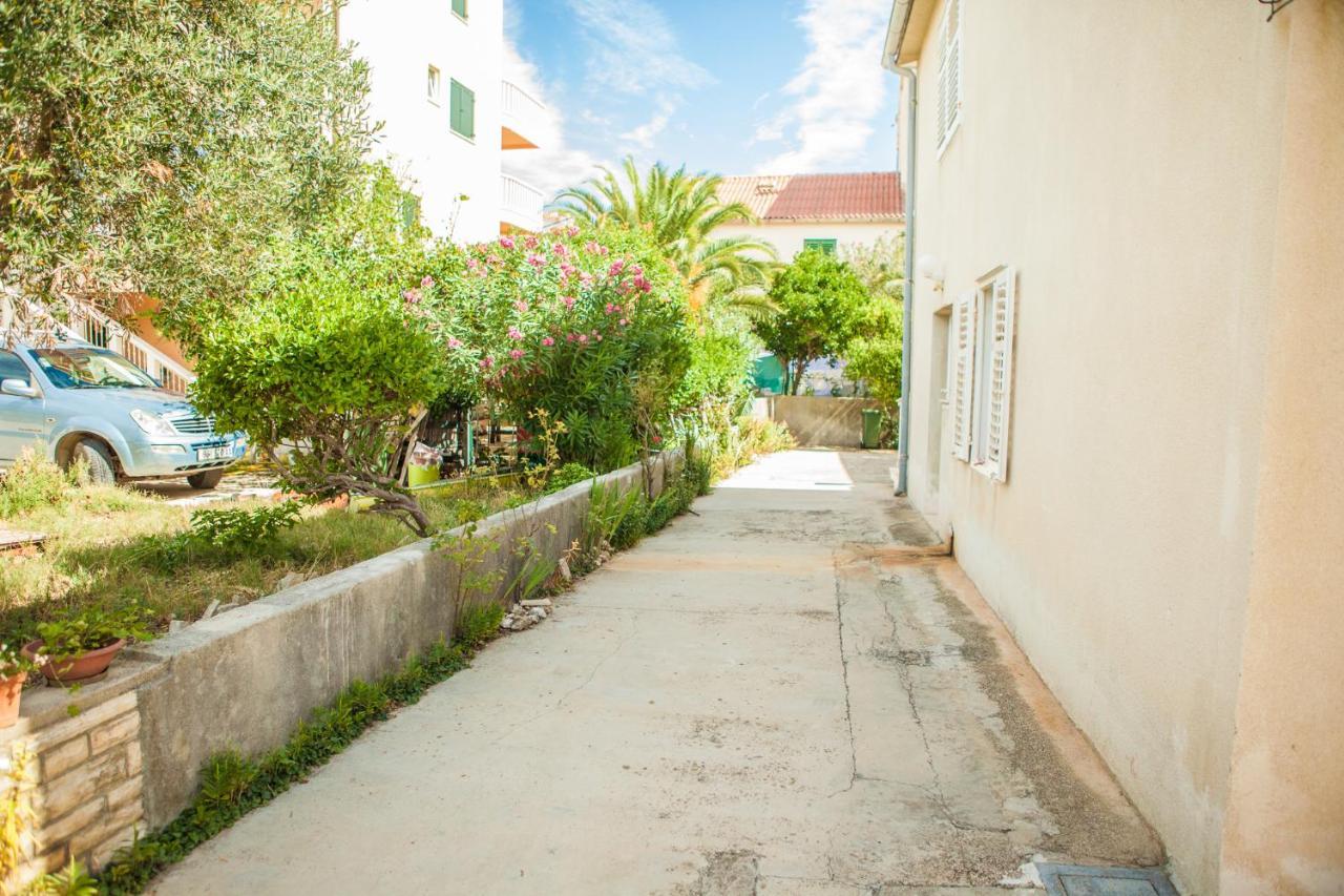 Apartments Alma Новалья Экстерьер фото